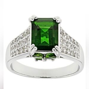 JTV Ring Green Chrome Diopside Size 6 Zircon Accent Stone Emerald Cut Dainty